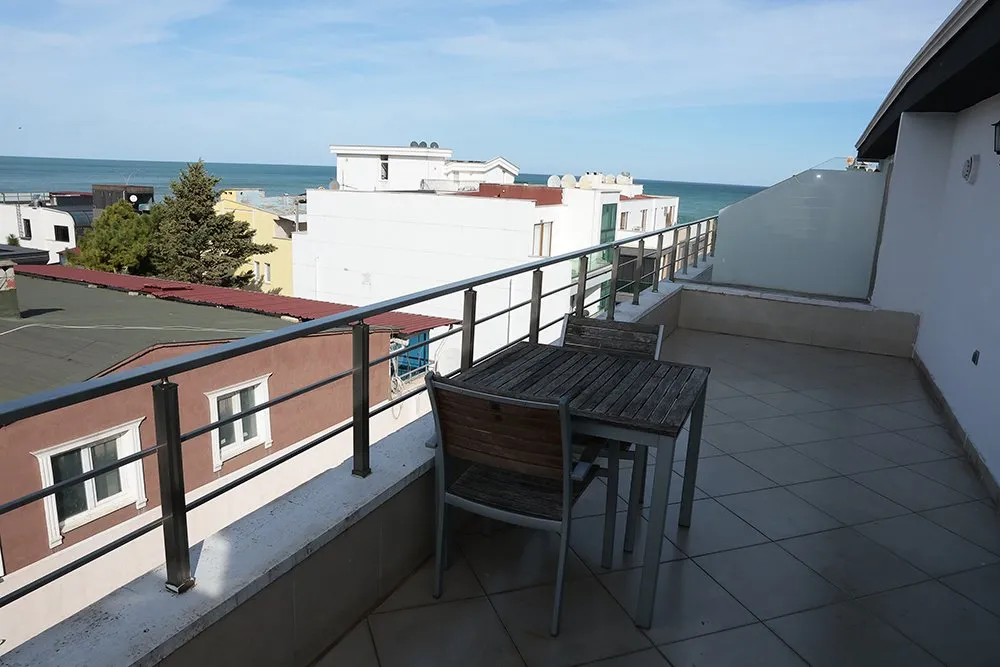 Asrın Güzel Yalı Apartı