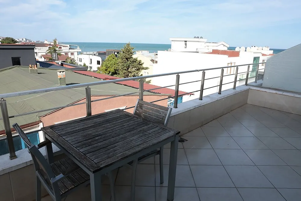 Asrın Güzel Yalı Apartı